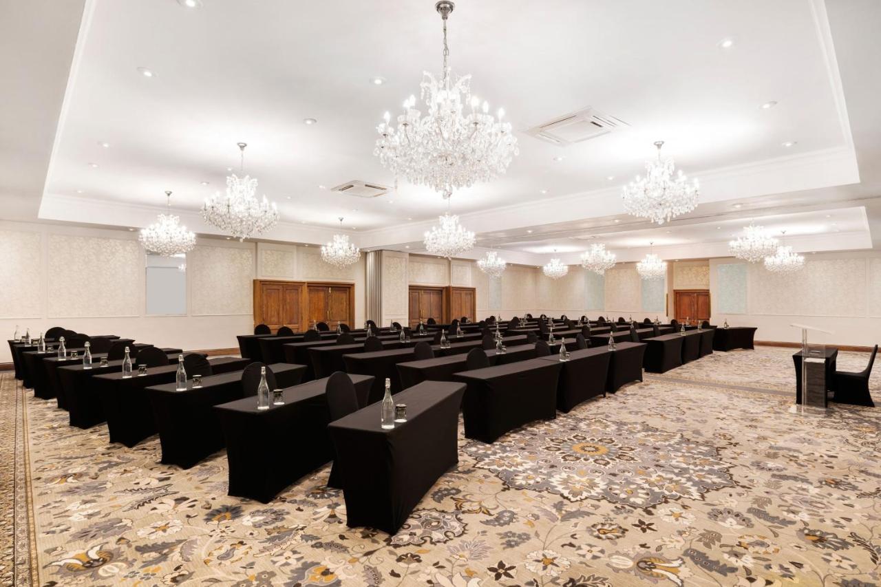 Protea Hotel By Marriott Johannesburg Balalaika Sandton Eksteriør bilde