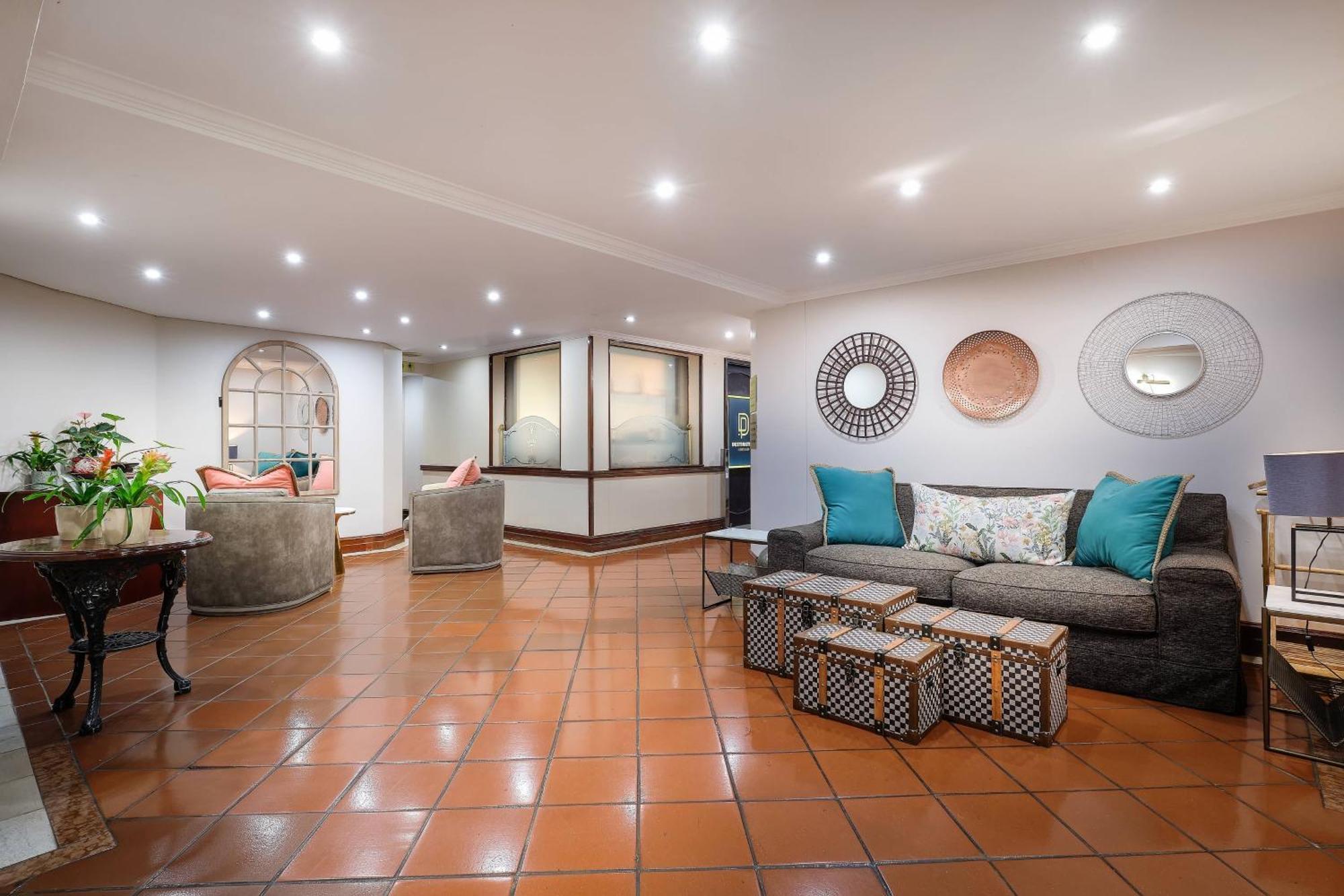 Protea Hotel By Marriott Johannesburg Balalaika Sandton Eksteriør bilde