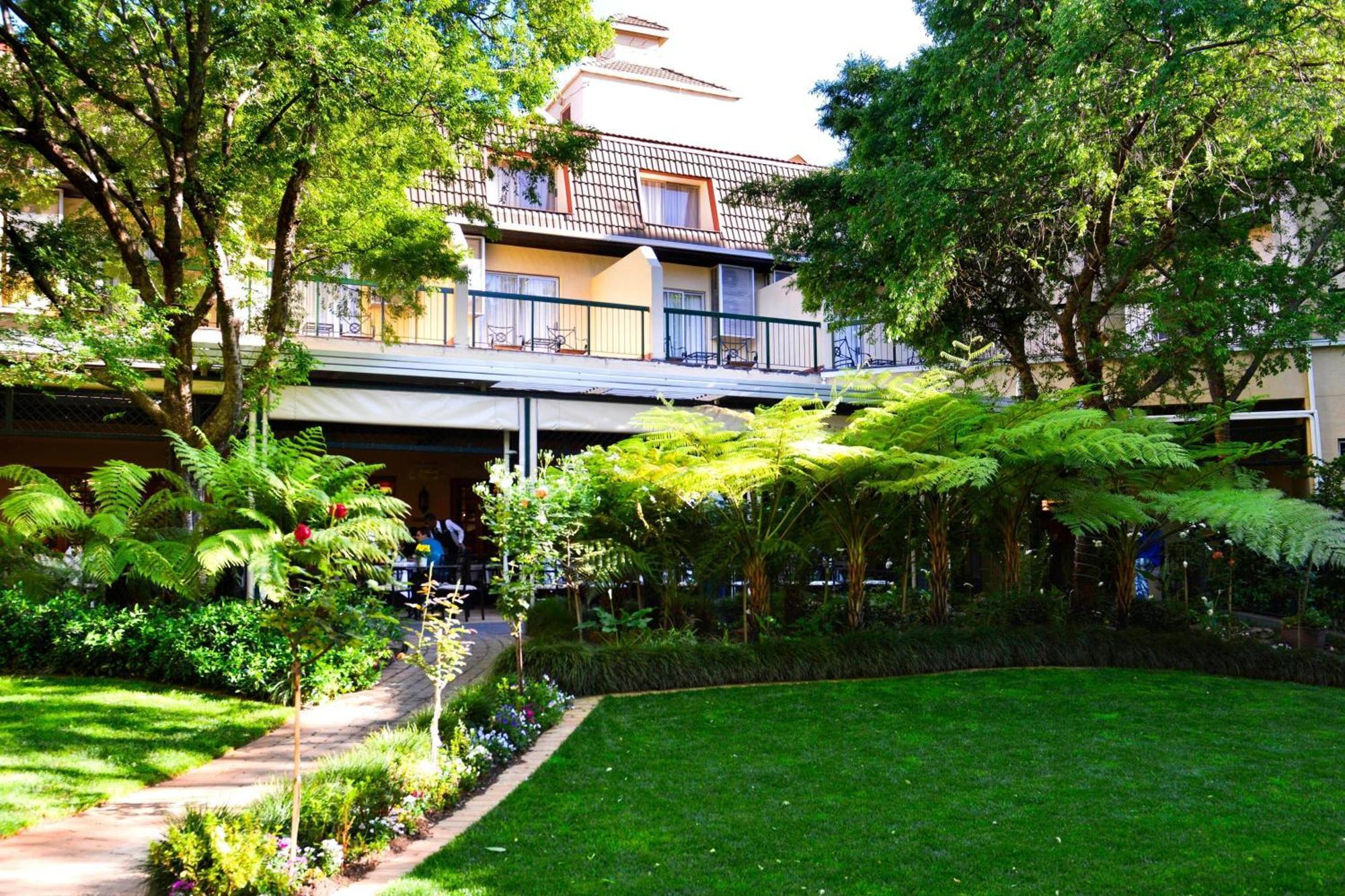 Protea Hotel By Marriott Johannesburg Balalaika Sandton Eksteriør bilde
