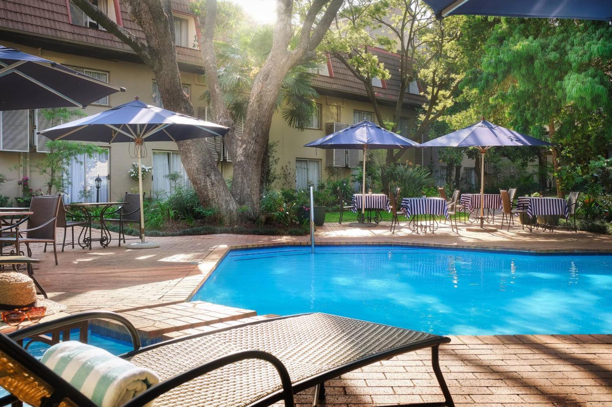 Protea Hotel By Marriott Johannesburg Balalaika Sandton Eksteriør bilde
