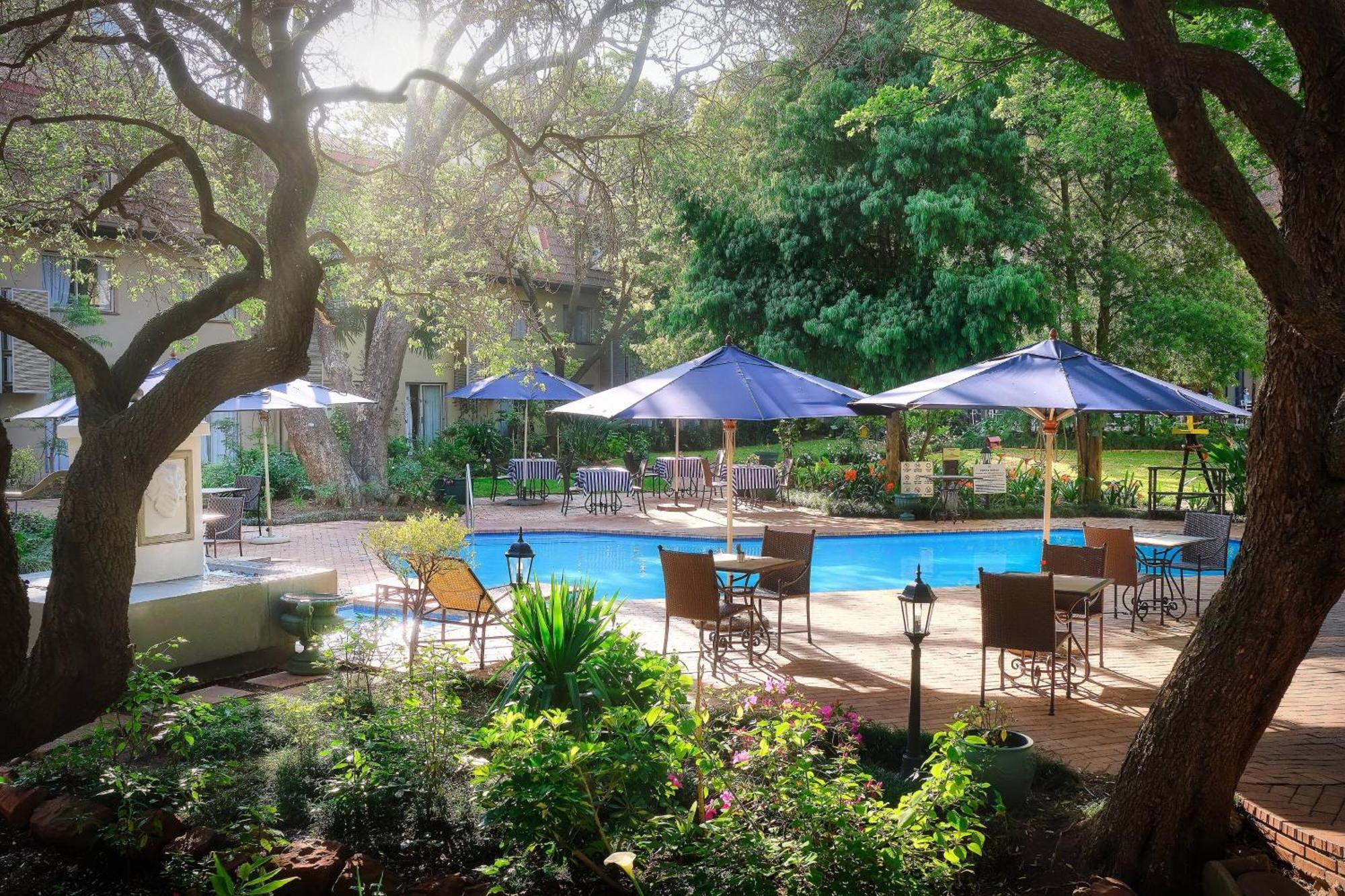 Protea Hotel By Marriott Johannesburg Balalaika Sandton Eksteriør bilde